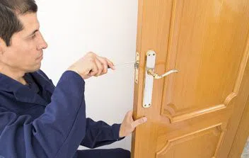 Locksmith Master Shop Pacoima, CA 818-488-2683 Locksmith Master Shop Pacoima, CA 818-488-2683 - 4-Locksmith-Help